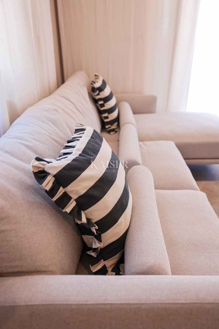 Zara, Višnjik – Attico di lusso in un nuovo edificio con terrazza sul tetto