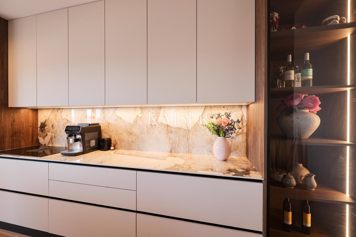 Zara, Višnjik – Attico di lusso in un nuovo edificio con terrazza sul tetto