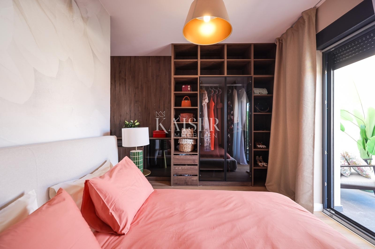 Zara, Višnjik – Attico di lusso in un nuovo edificio con terrazza sul tetto