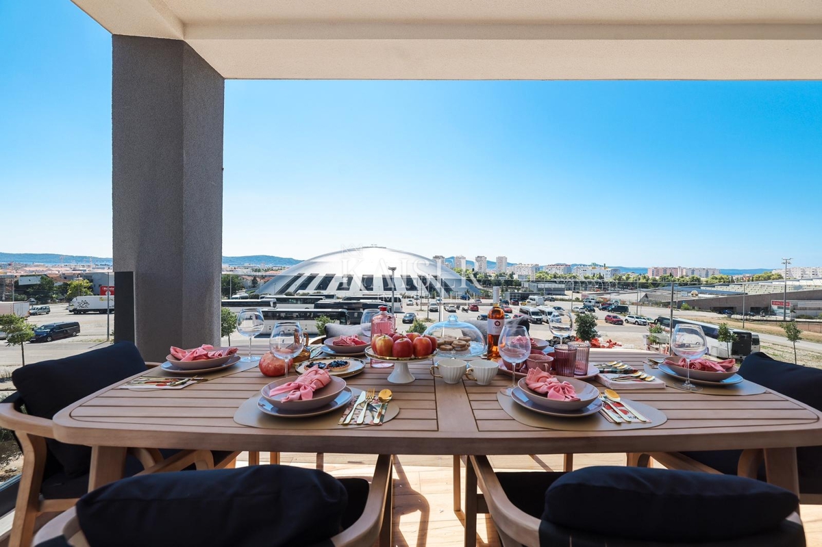 Zara, Višnjik – Attico di lusso in un nuovo edificio con terrazza sul tetto