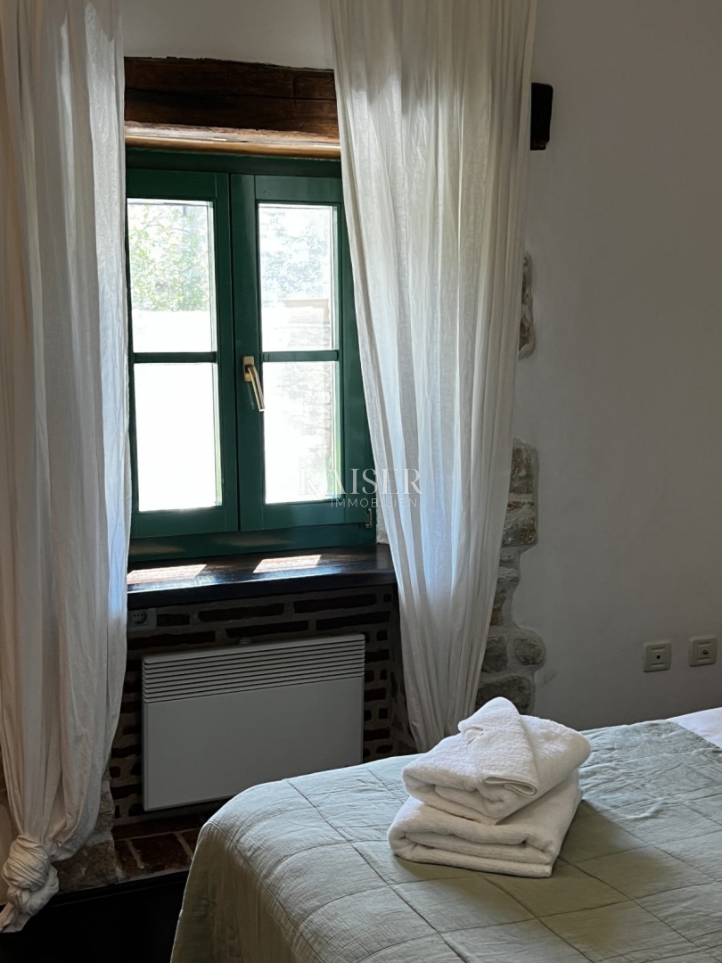 Istria, Tinjan - villa in pietra con piscina