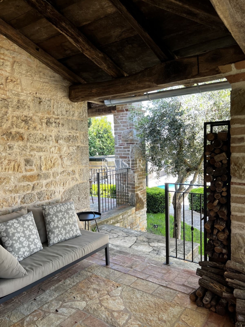 Istria, Tinjan - villa in pietra con piscina