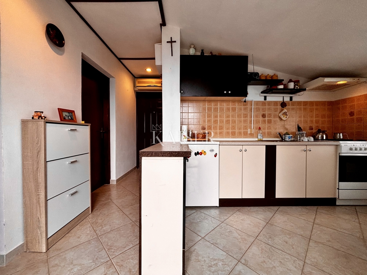 Opatija, Brseč - casa con due appartamenti, 90 m², a 600 m dal mare