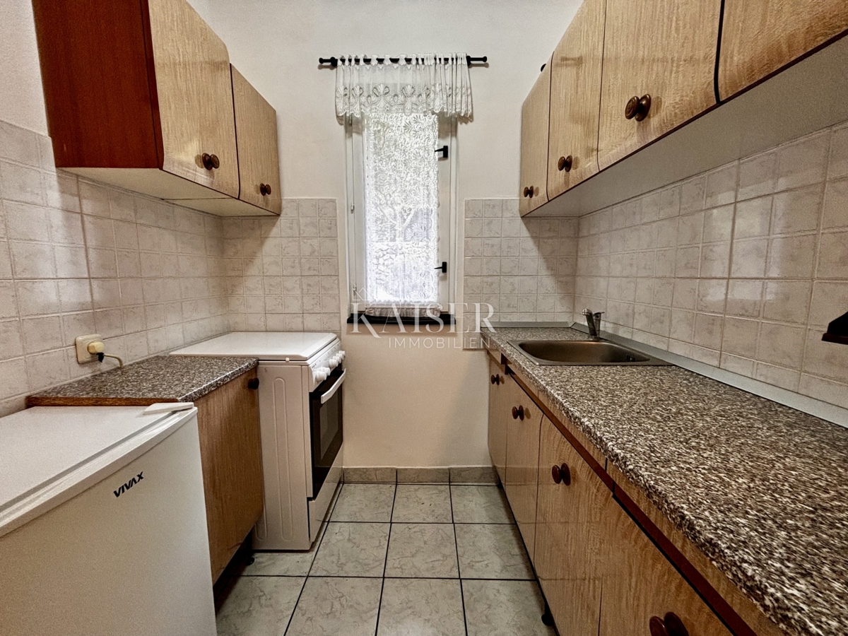 Opatija, Brseč - casa con due appartamenti, 90 m², a 600 m dal mare