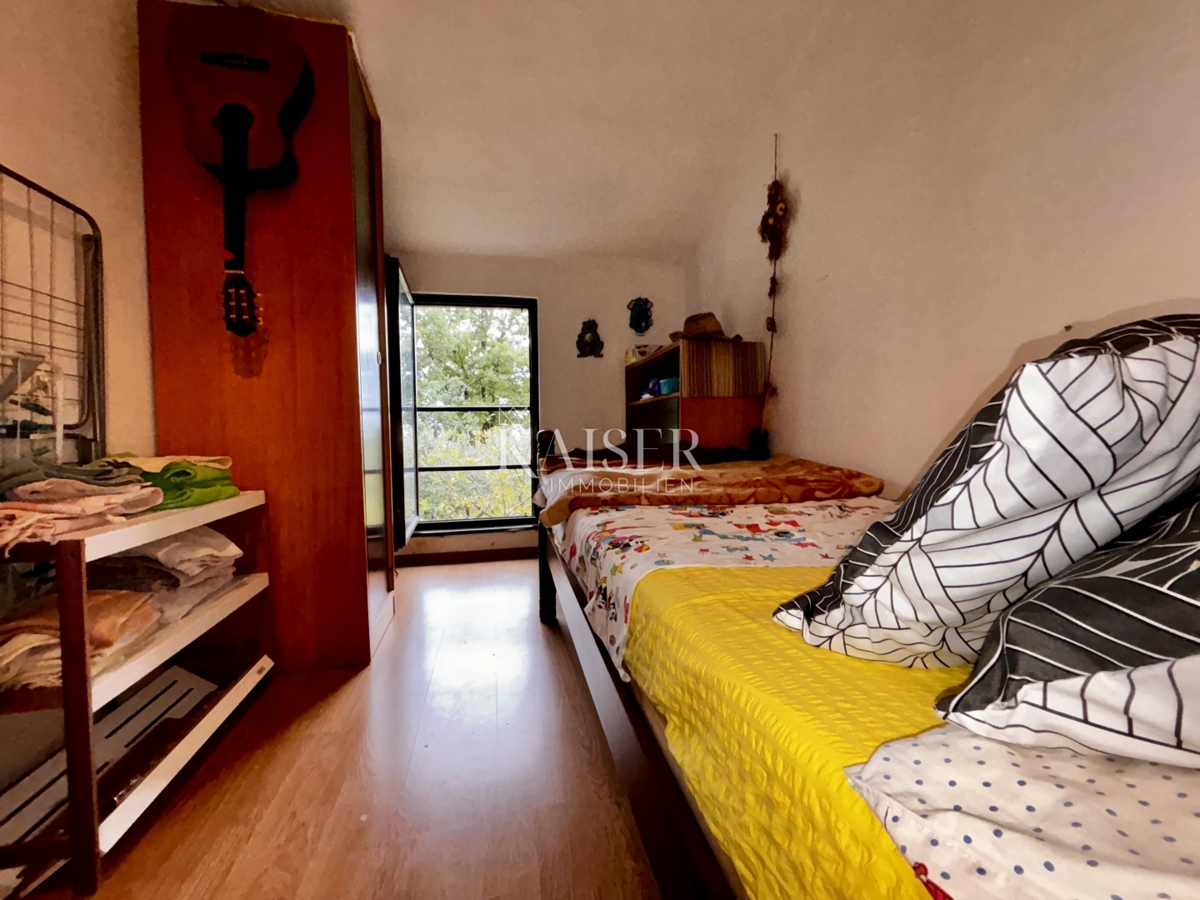 Opatija, Brseč - casa con due appartamenti, 90 m², a 600 m dal mare