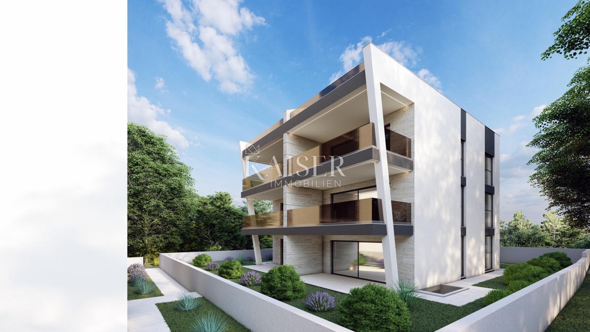 Lussuoso appartamento arredato con 3 camere da letto S2 con ampio giardino privato di 160 m² - 70 m dal mare
