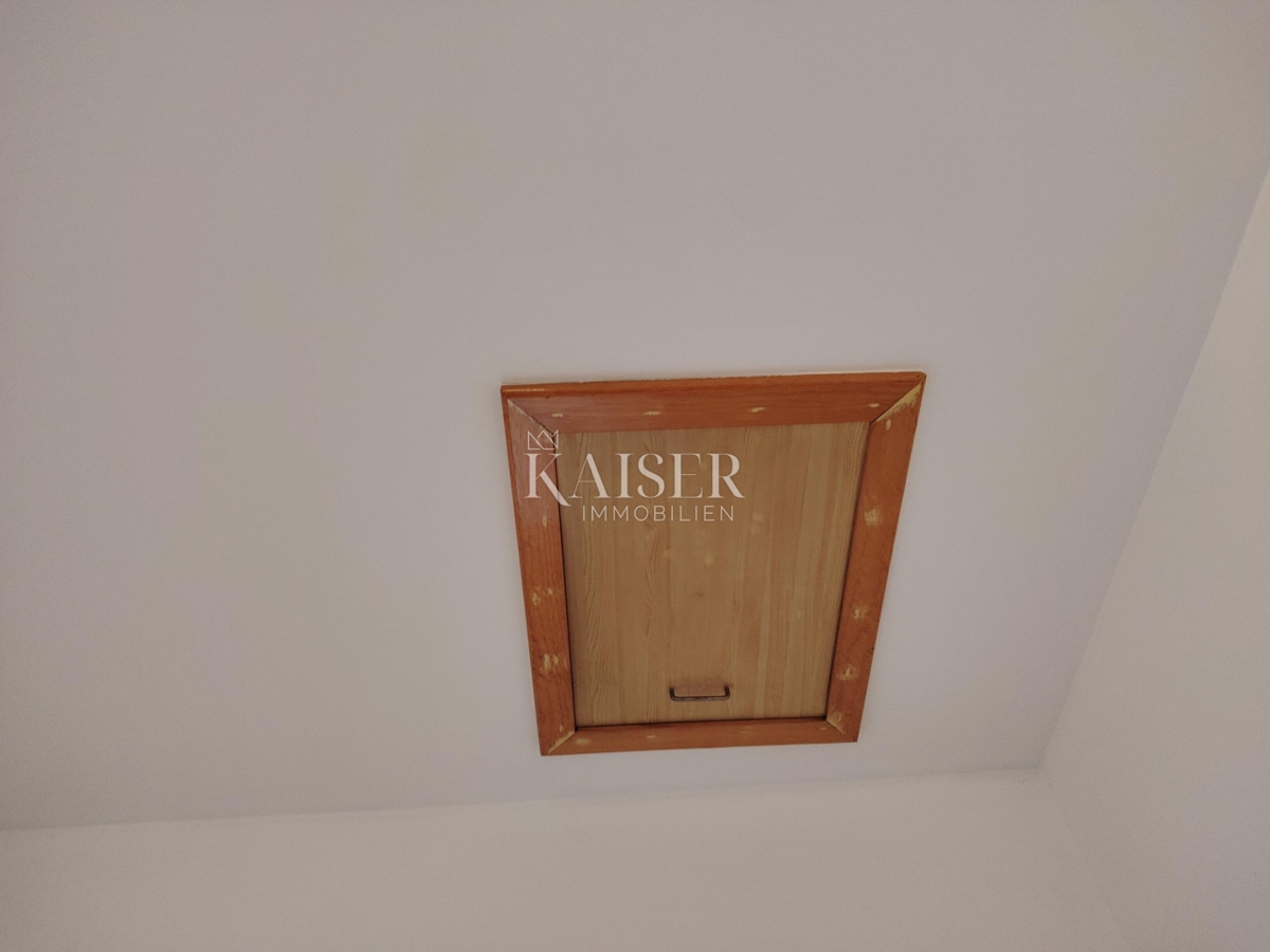 Istria. Pola. Appartamento - appartamento con tre camere da letto 74m2 più mansarda 50m2