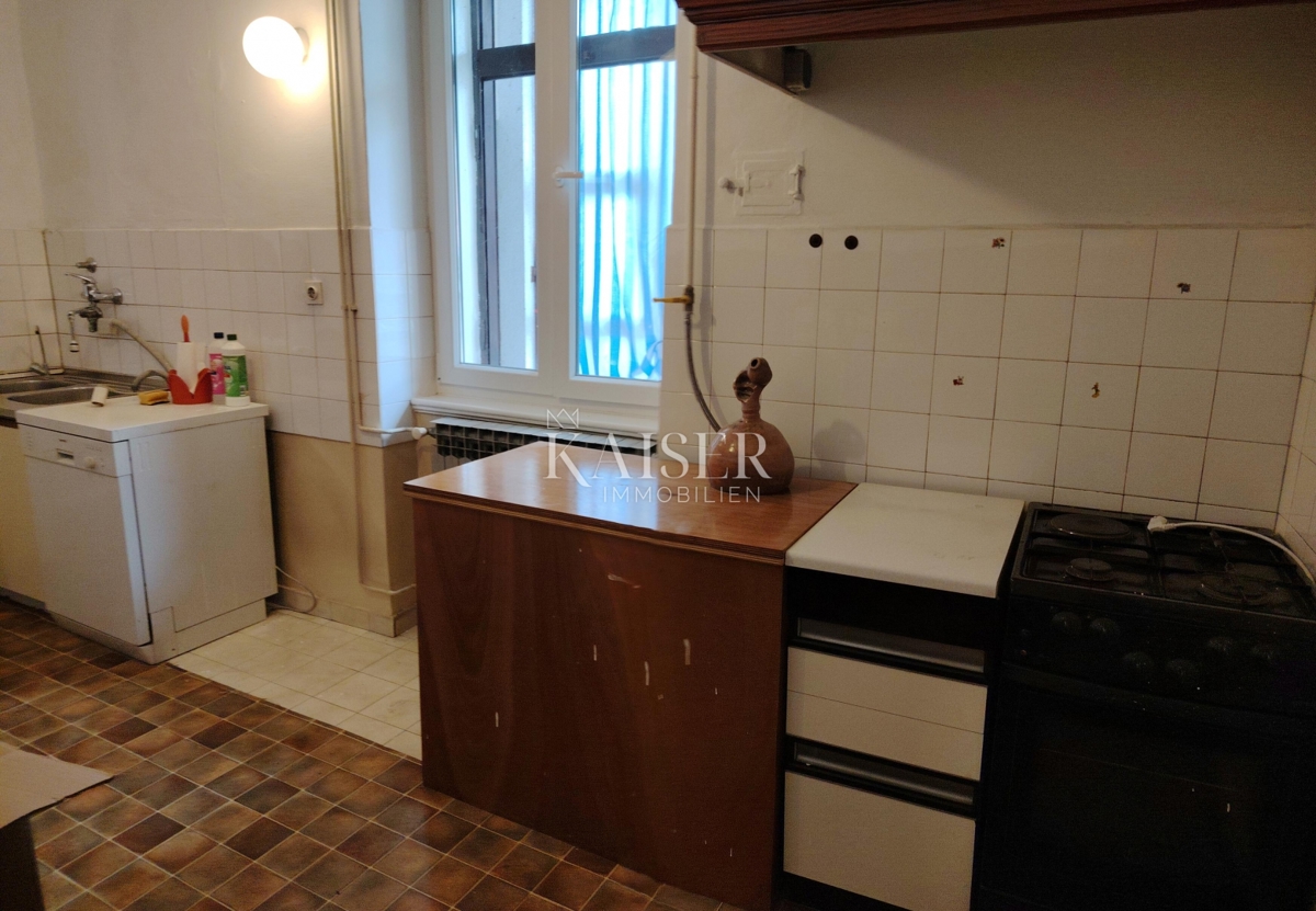 Istria. Pola. Appartamento - appartamento con tre camere da letto 74m2 più mansarda 50m2