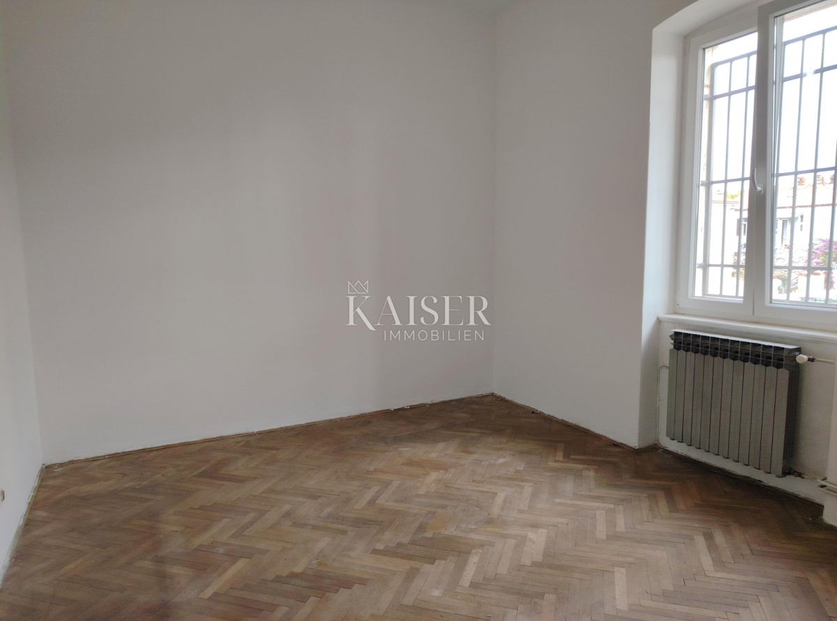 Istria. Pola. Appartamento - appartamento con tre camere da letto 74m2 più mansarda 50m2