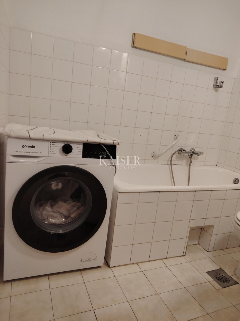 Istria. Pola. Appartamento - appartamento con tre camere da letto 74m2 più mansarda 50m2