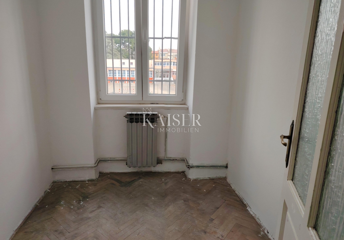 Istria. Pola. Appartamento - appartamento con tre camere da letto 74m2 più mansarda 50m2