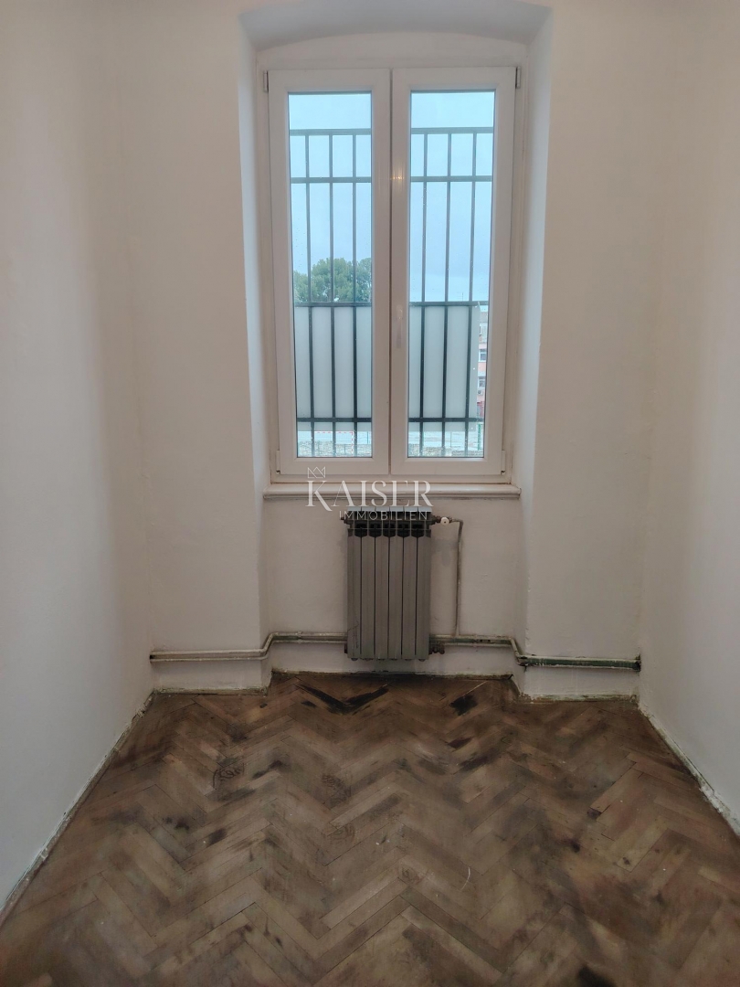 Istria. Pola. Appartamento - appartamento con tre camere da letto 74m2 più mansarda 50m2