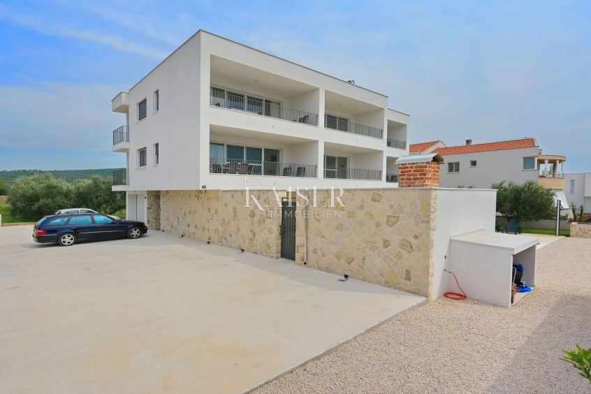 Sukošan, Zara - Moderno appartamento con due camere da letto, loggia e vista mare