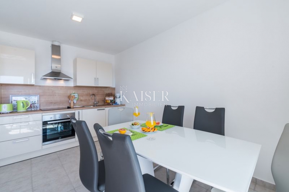 Sukošan, Zara - Moderno appartamento con due camere da letto, loggia e vista mare