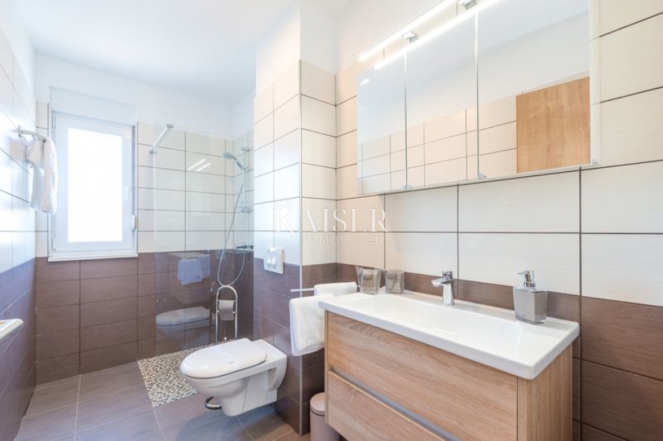 Sukošan, Zara - Moderno appartamento con due camere da letto, loggia e vista mare