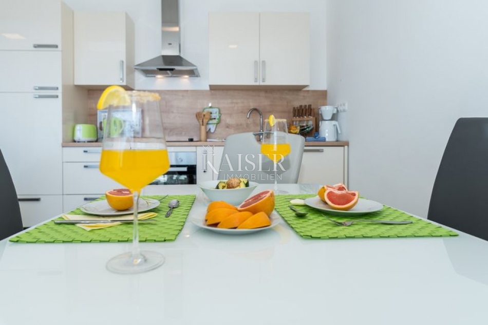 Sukošan, Zara - Moderno appartamento con due camere da letto, loggia e vista mare