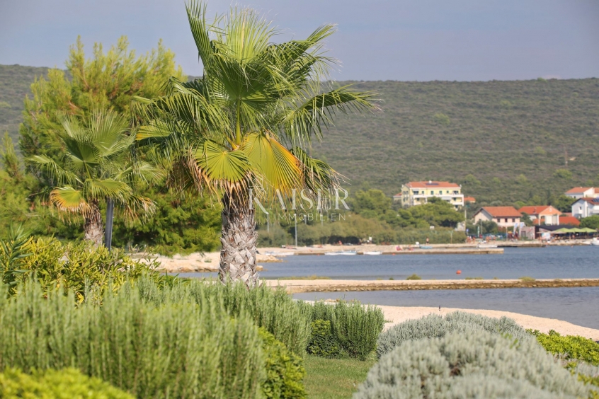 Sukošan, Zara - Moderno appartamento con due camere da letto, loggia e vista mare