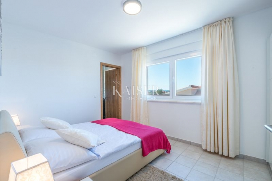 Sukošan, Zara - Moderno appartamento con due camere da letto, loggia e vista mare