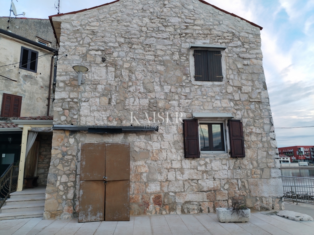 Istria, Umago, casa 75m2 prima fila al mare