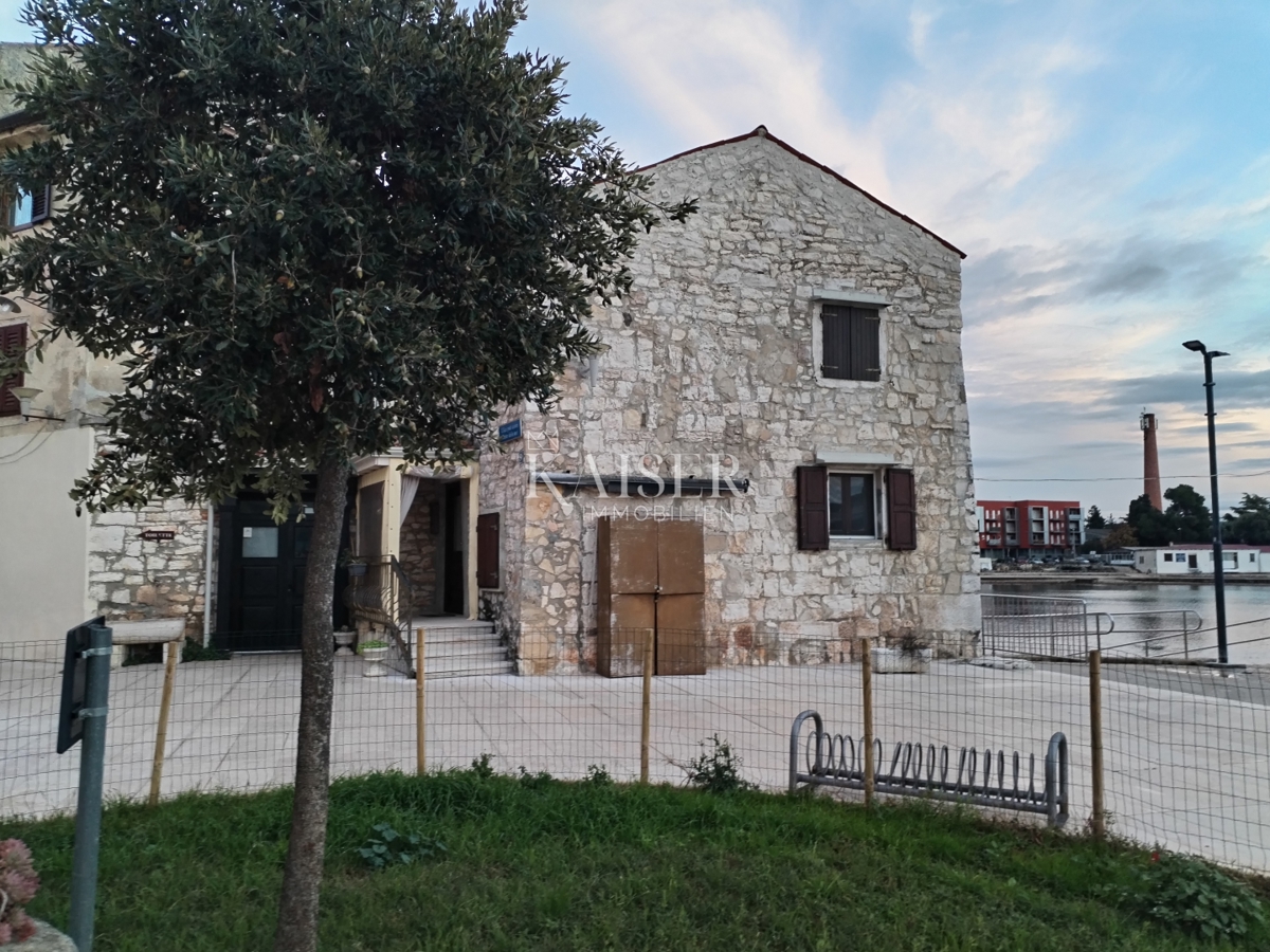 Istria, Umago, casa 75m2 prima fila al mare