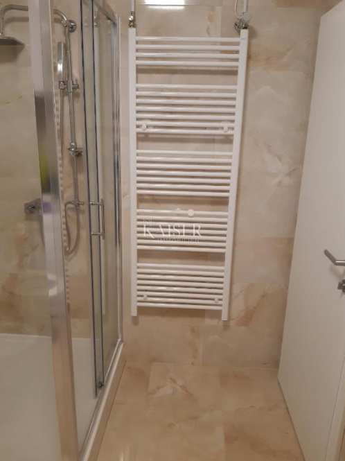 Casa sul mare vicino a Šibenik