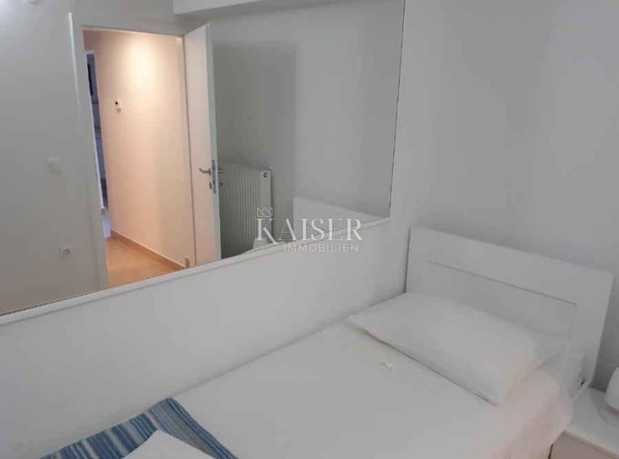 Casa sul mare vicino a Šibenik