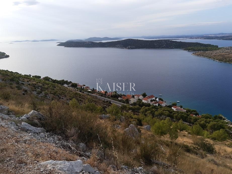 Casa sul mare vicino a Šibenik