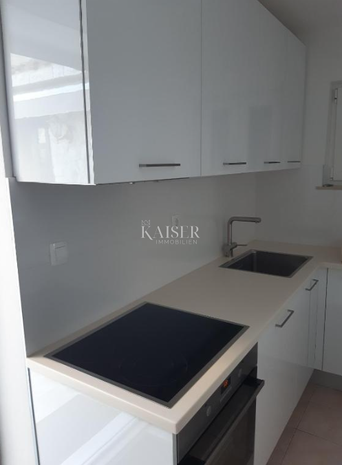 Casa sul mare vicino a Šibenik