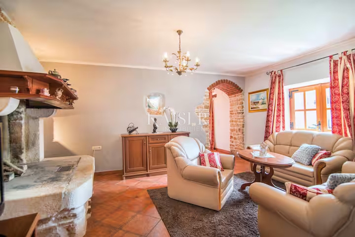 Istria, Marčana - Affascinante casa di 180 m2 in posizione tranquilla