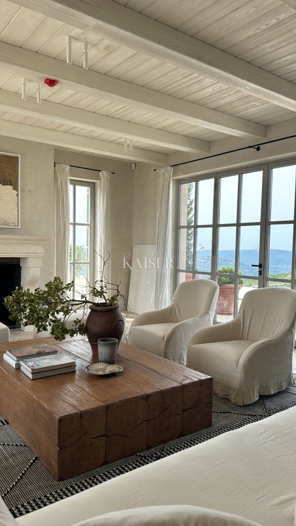 MOTOVUN, ISTRIA, LA VILLA DI LUSSO PIÙ PRESTIGIOSA DELL'ISTRIA