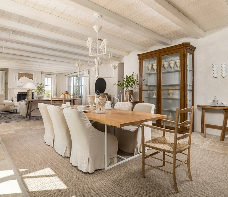 MOTOVUN, ISTRIA, LA VILLA DI LUSSO PIÙ PRESTIGIOSA DELL'ISTRIA