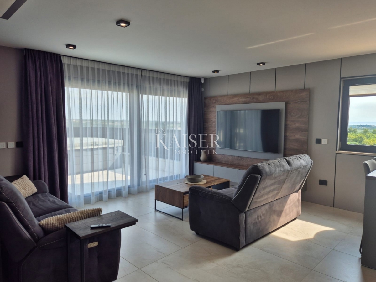 Istria - Parenzo, appartamento di lusso con vista mare e ascensore