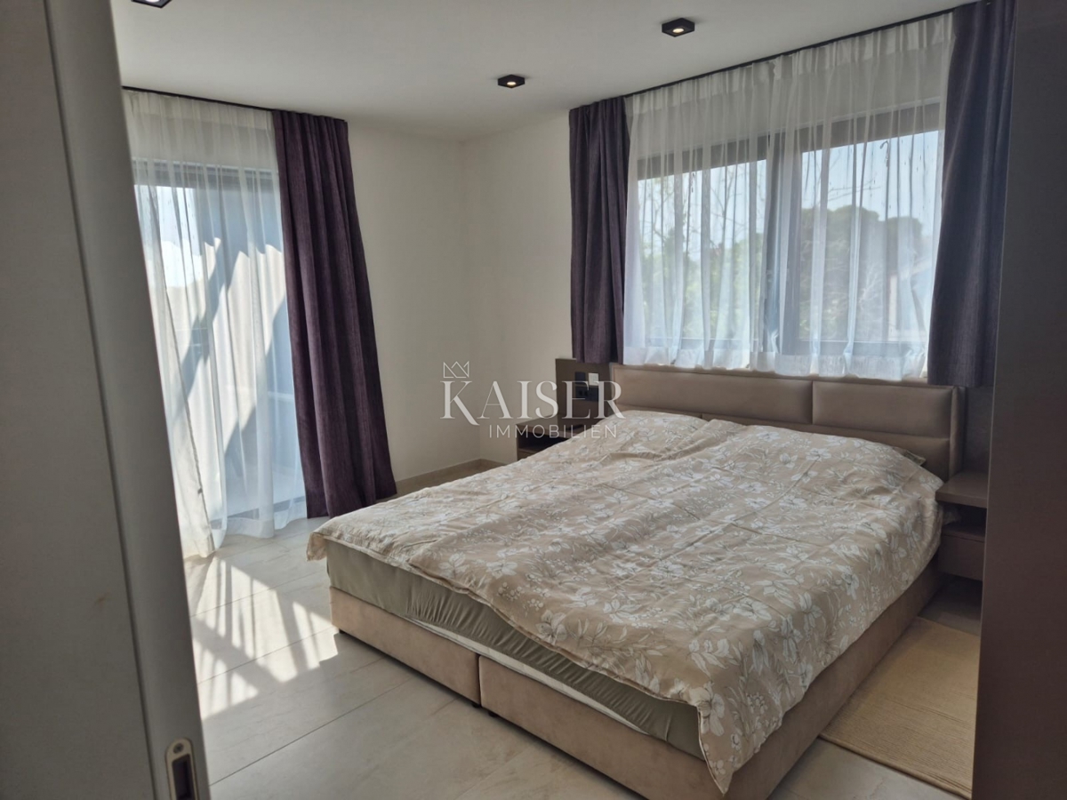 Istria - Parenzo, appartamento di lusso con vista mare e ascensore