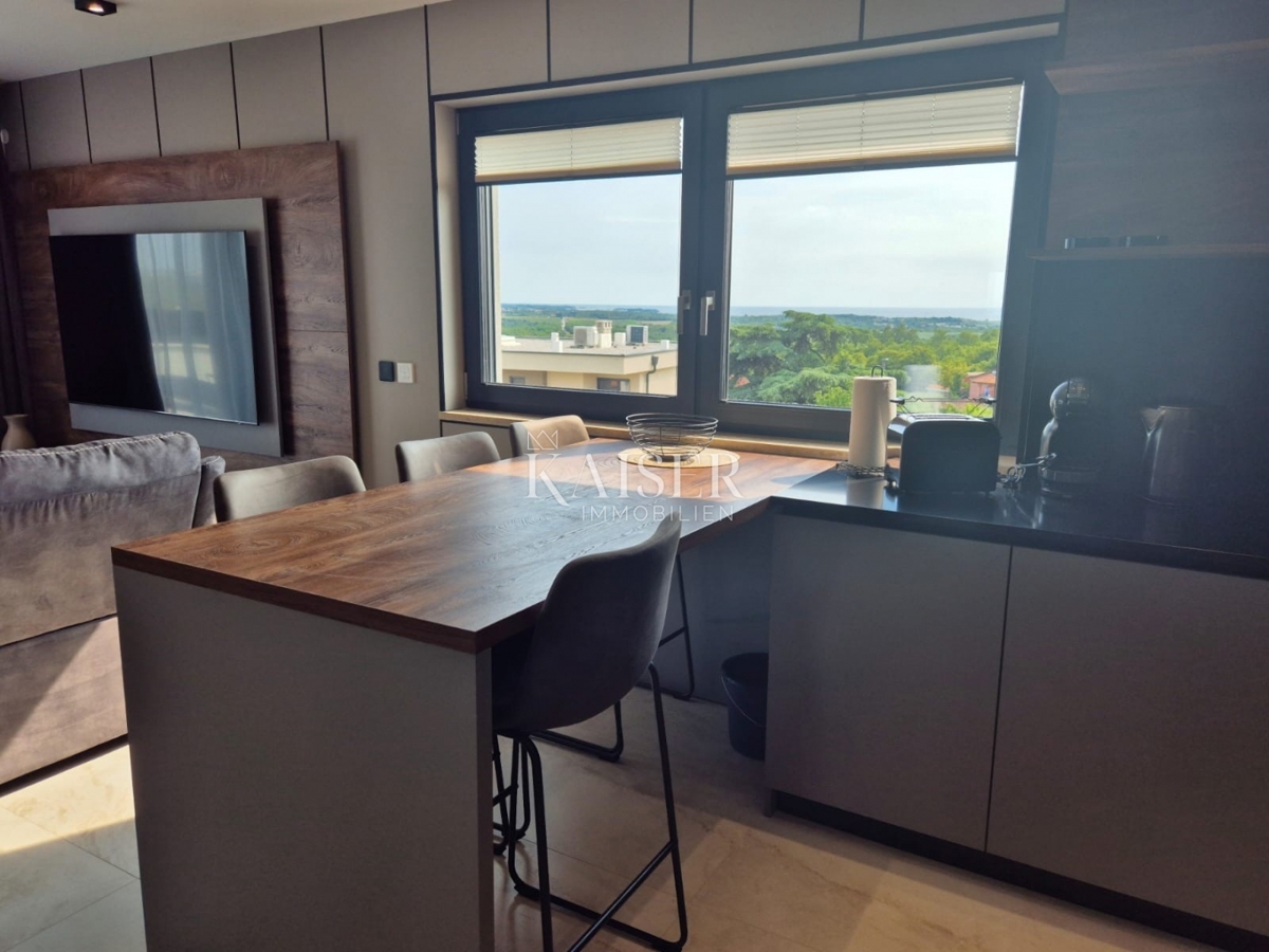 Istria - Parenzo, appartamento di lusso con vista mare e ascensore
