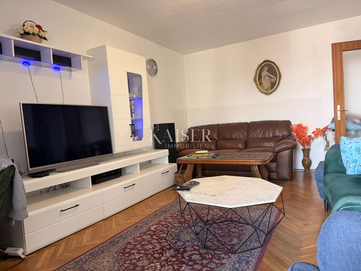 Rijek, Kozala - Appartamento con 2 camere da letto + soggiorno con vista mare