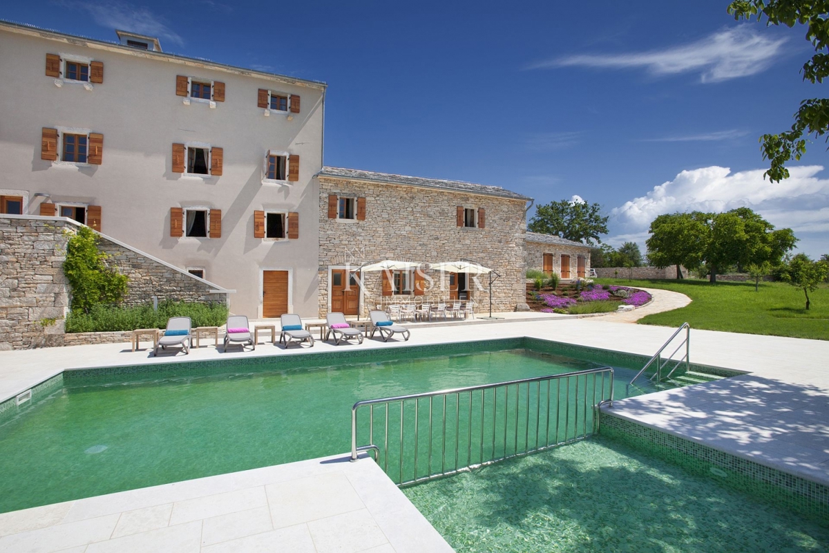Grisignana, Istria, splendida tenuta con ville e piscina
