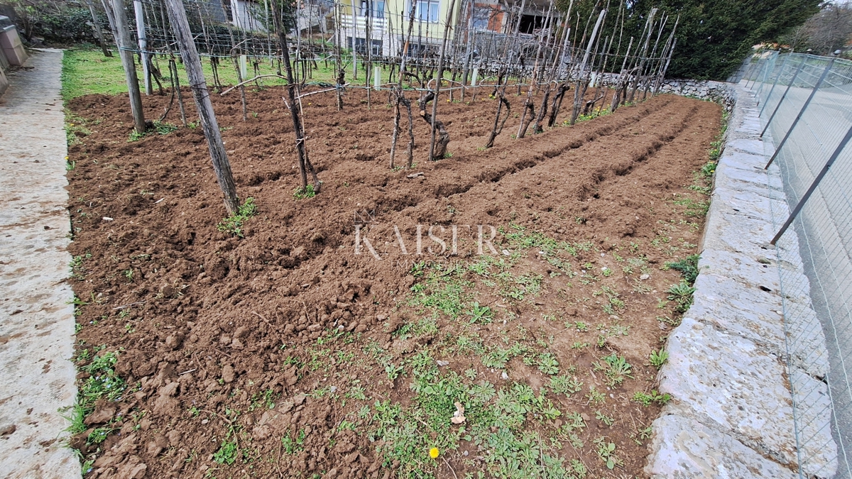 Opatija, Jušići, casa antica con ampio terreno