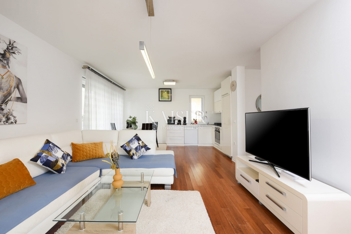 Zara - Appartamento esclusivo di 130 m² con vista panoramica sul mare, a 150 m dalla spiaggia.