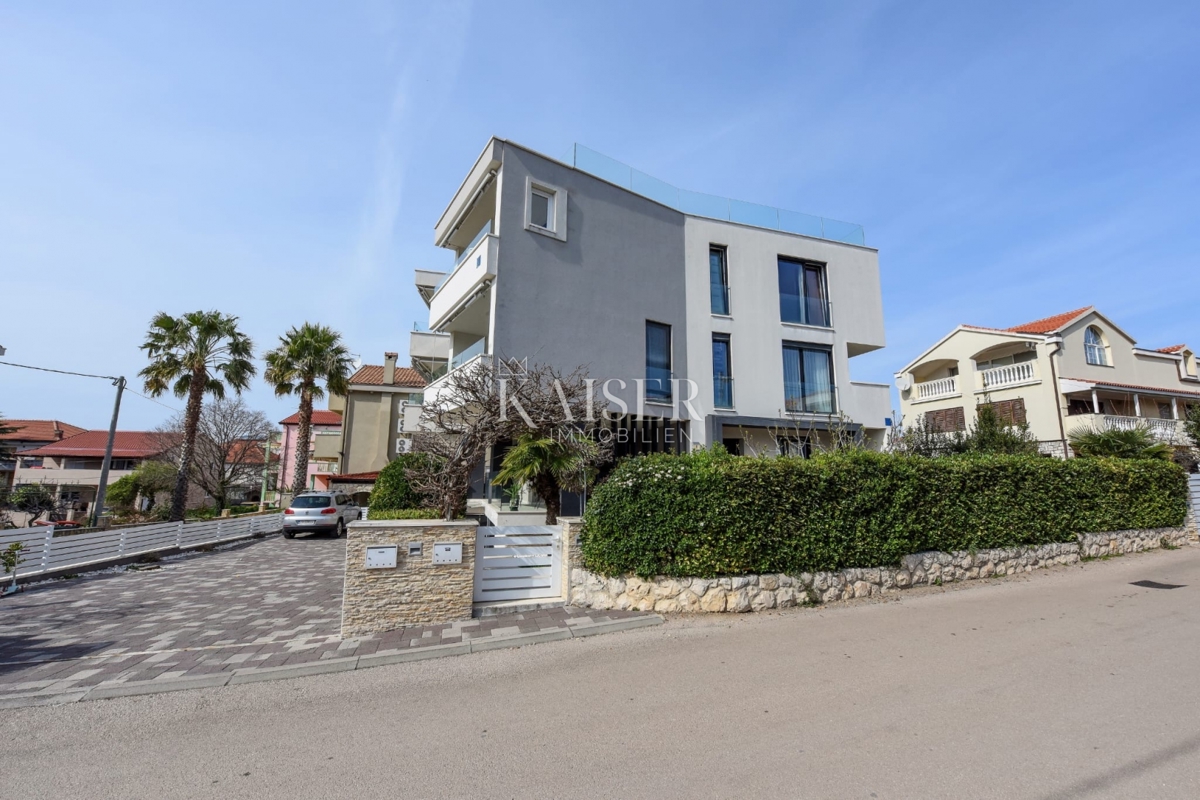 Zara - Appartamento esclusivo di 130 m² con vista panoramica sul mare, a 150 m dalla spiaggia.