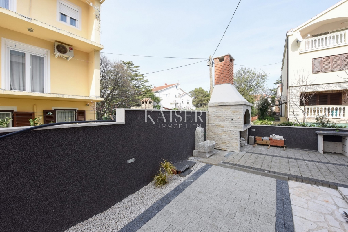 Zara - Appartamento esclusivo di 130 m² con vista panoramica sul mare, a 150 m dalla spiaggia.