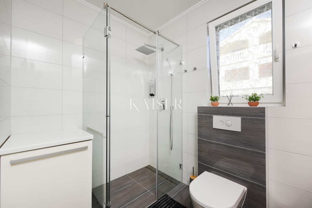 Zara - Appartamento esclusivo di 130 m² con vista panoramica sul mare, a 150 m dalla spiaggia.