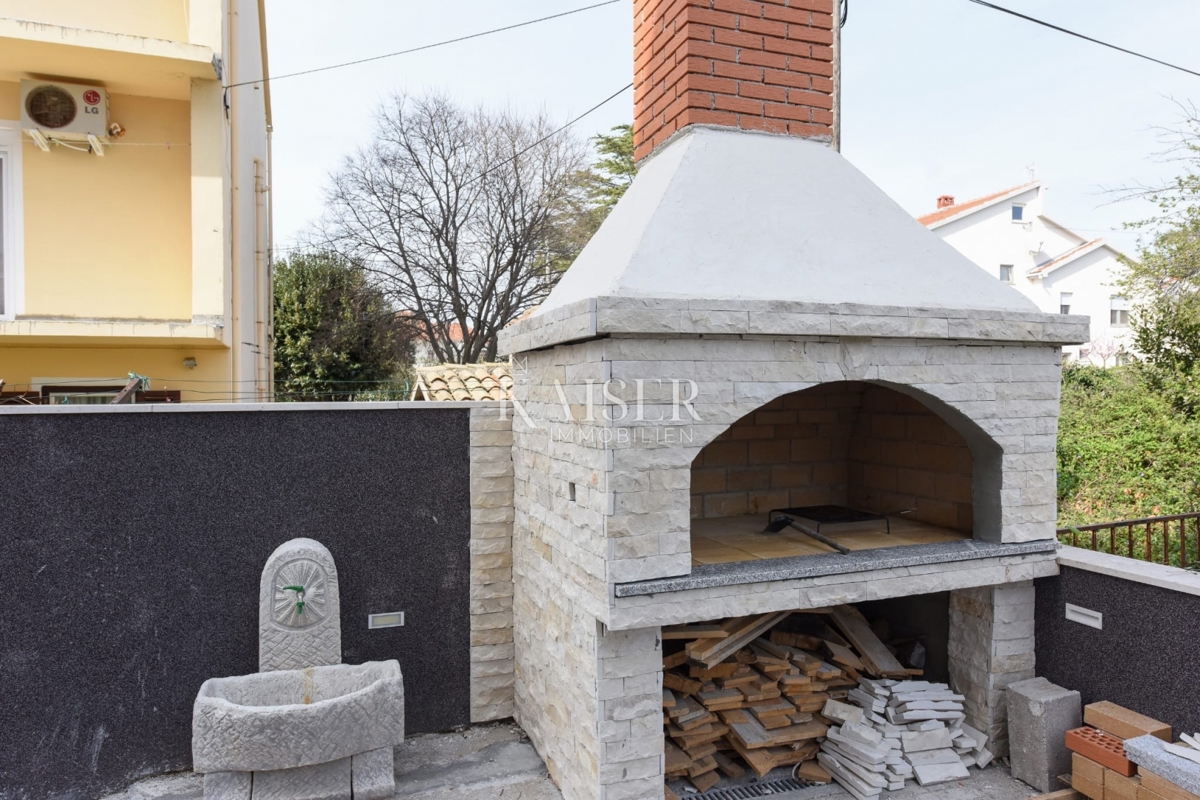 Zara - Appartamento esclusivo di 130 m² con vista panoramica sul mare, a 150 m dalla spiaggia.