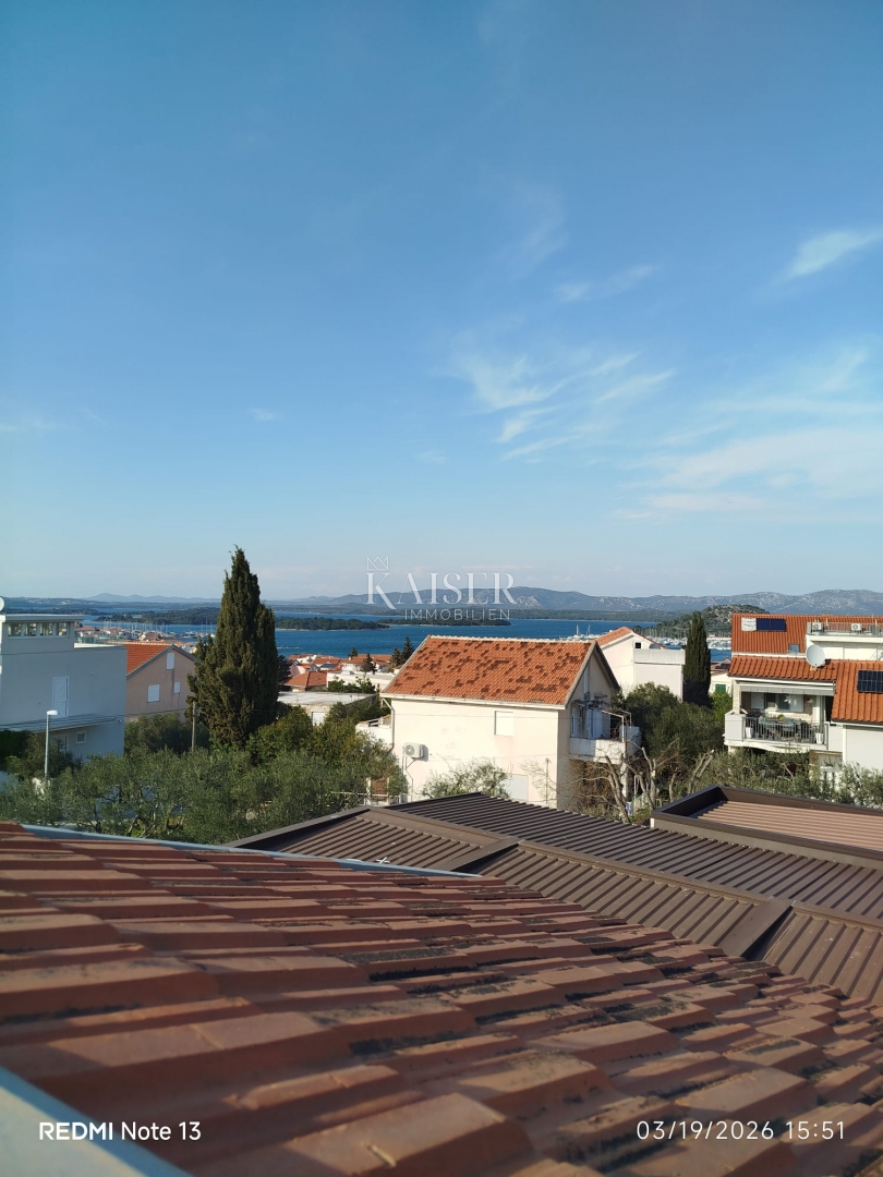 Murter, Betina - casa indipendente a 350 metri dal mare