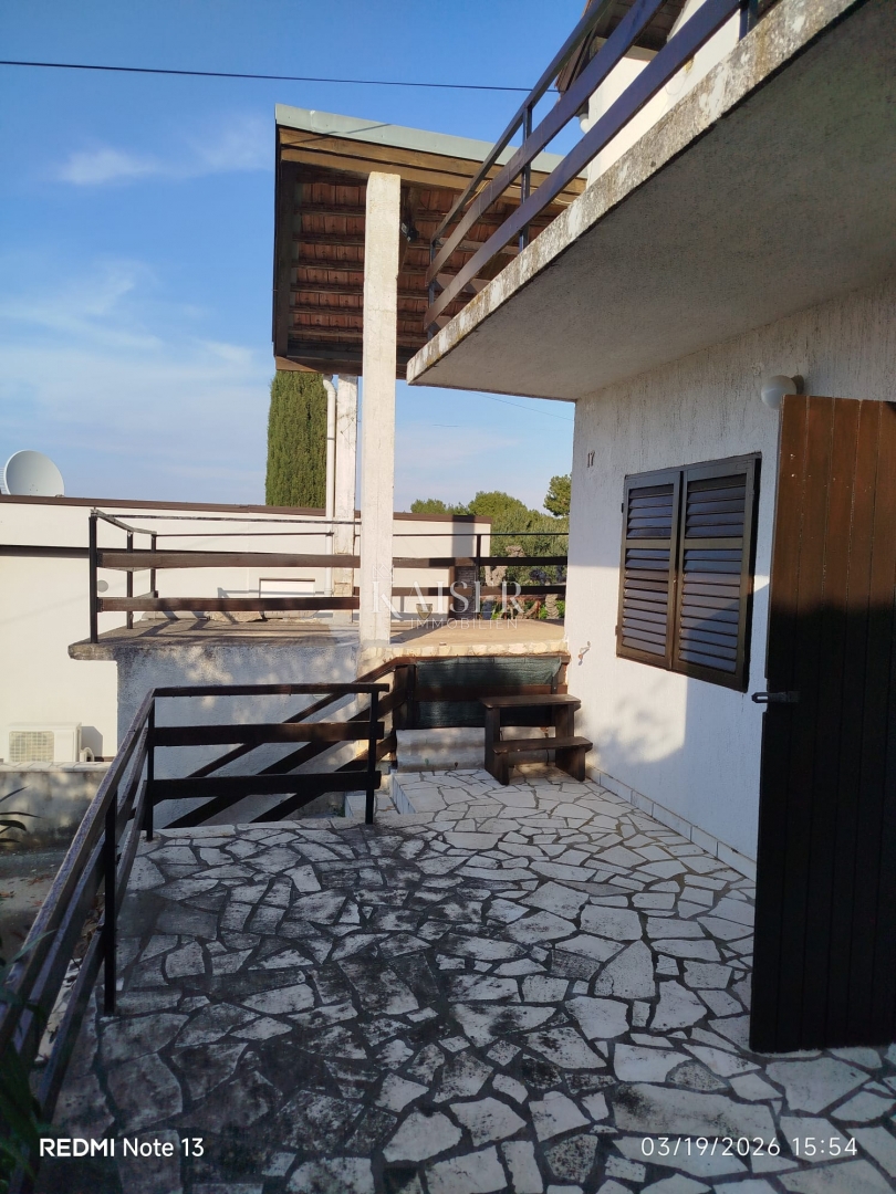 Murter, Betina - casa indipendente a 350 metri dal mare