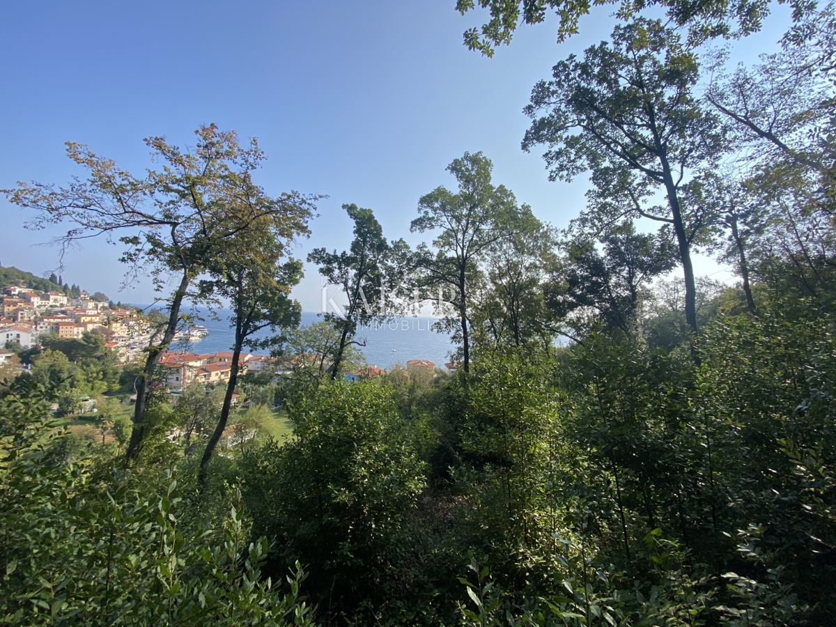 Mošćenička Draga, 1.768m2