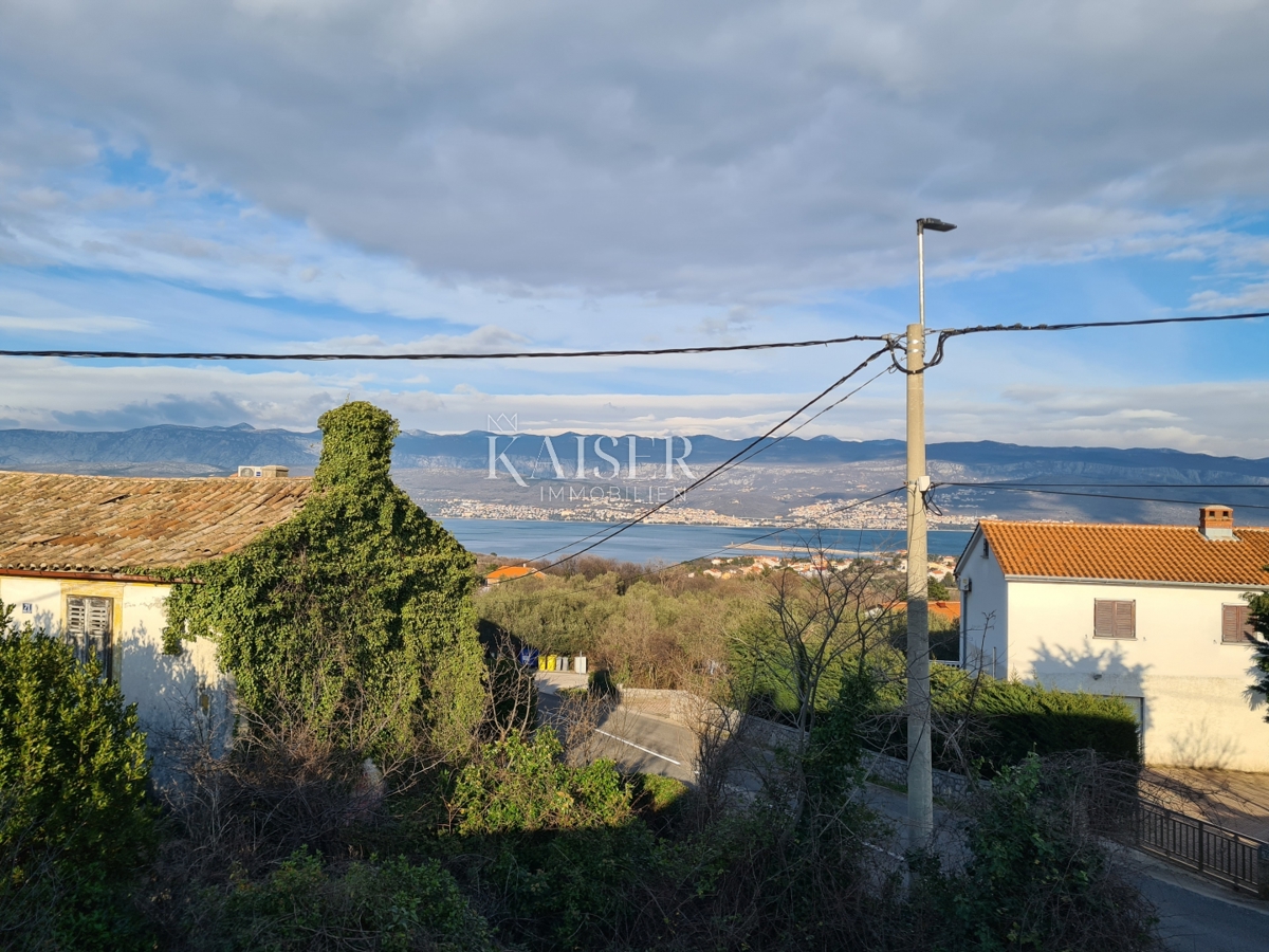 Isola di Krk, Polje - casa in pietra adattata con piscina