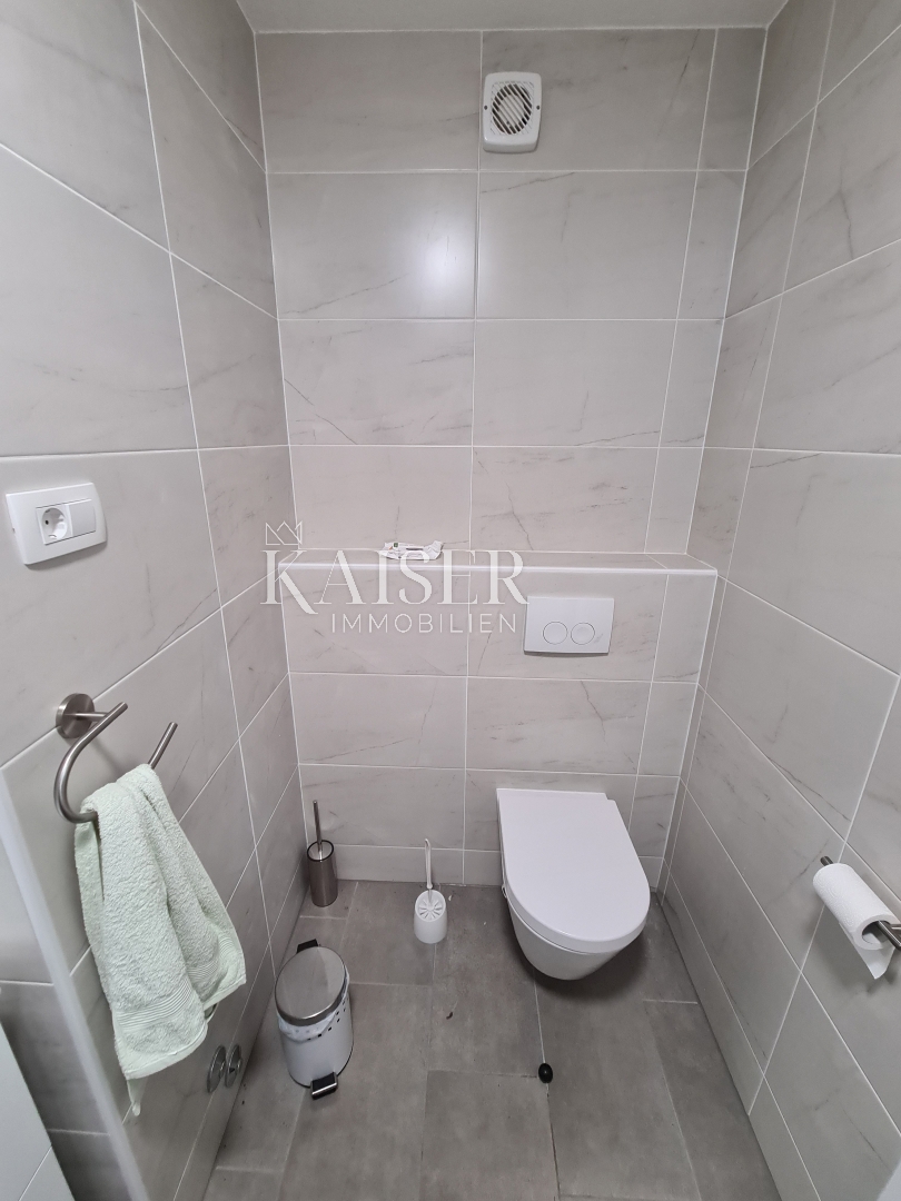Isola di Krk, Polje - casa in pietra adattata con piscina