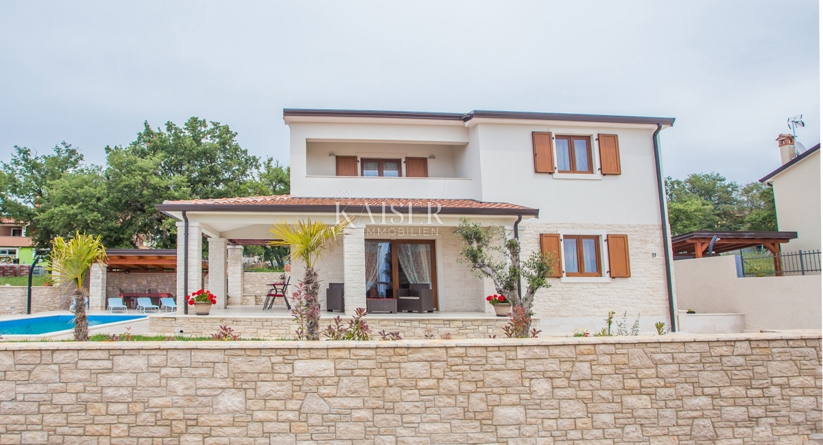 Istra-Kaštelir, villa con piscina, vista mare 2