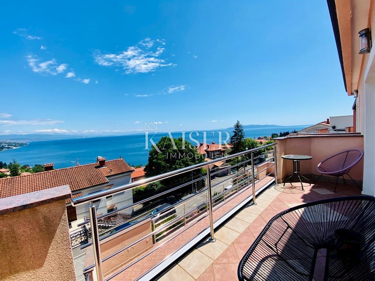 Opatija - Impressionante appartamento a due piani di 150 m2 con una splendida vista