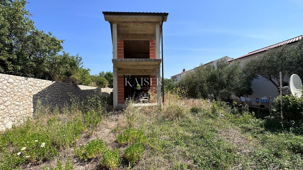 L'isola di Krk, Krk - una casa in fase Rohbau con vista sul mare